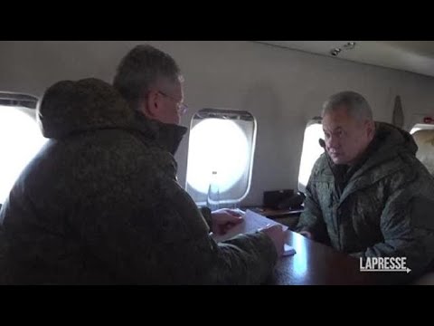 Ucraina, il ministro della Difesa russo Shoigu visita Mariupol