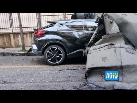 Violenta tromba d’aria a Cosenza, divelto il tetto della Prefettura: distrutta un’auto