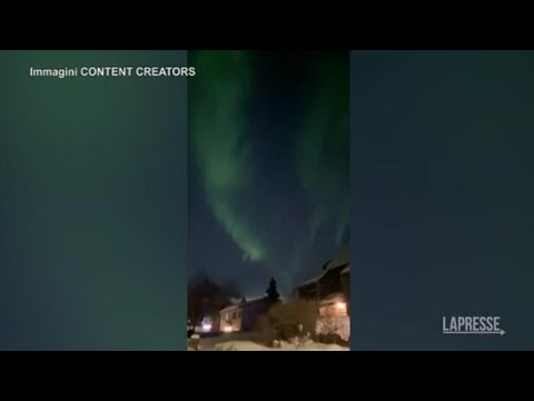 Usa, i cieli dell’Alaska illuminati dall’aurora boreale