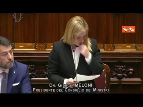 Migranti, Meloni: “Per fini politici si calunnia l’Italia”