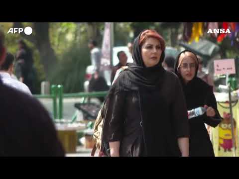 L’Iran ribadisce: “Il velo e’ civilta’, tolleranza zero”