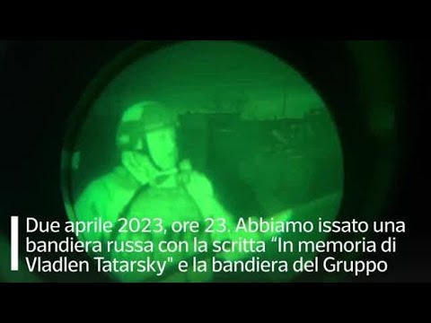 Wagner, issata bandiera russa al municipio di Bakhmut con la scritta «In memoria di Tatarsky»