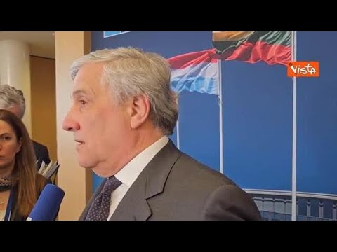Tajani: «Berlusconi è stato ricoverato per una infezione non risolta, ma parla»