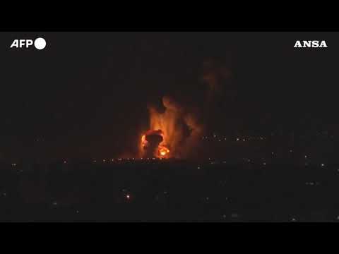 Il bombardamento dell’aviazione israeliana sulla Striscia di Gaza