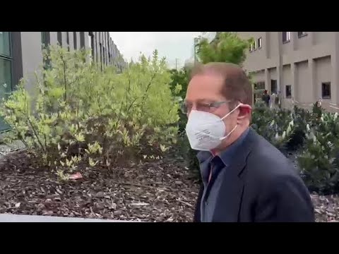 Paolo Berlusconi: «Silvio è curato nel migliore dei modi, siamo fiduciosi. Ne uscirà più forte…