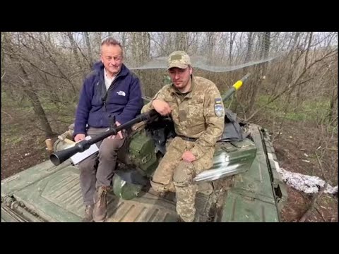 Ucraina, con i carristi che combattono sul settore nord di Bakhmut nel Donbass