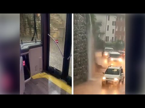 Maltempo a Brescia, l’acqua inonda il pullman nel sottopasso