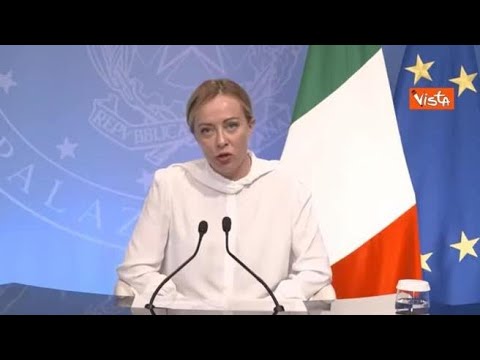Meloni: “Sono diventata secchiona perchè insicura e sottovalutata”