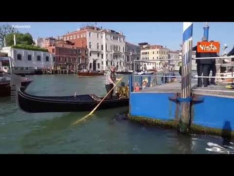 Von der Leyen in gondola a Venezia con il sindaco Brugnaro