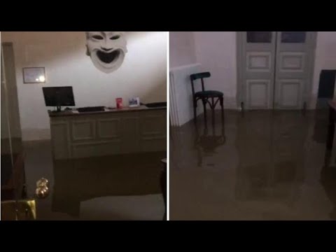 Il teatro Rossini di Lugo invaso dall’acqua dopo l’alluvione