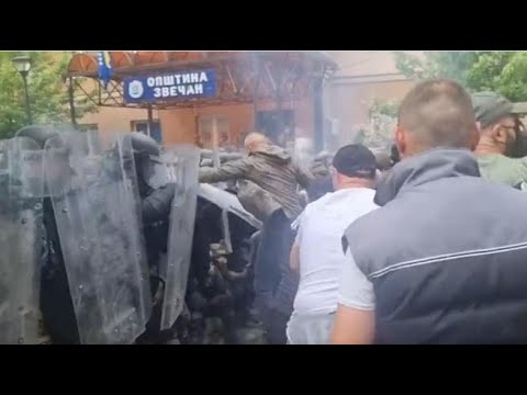 Scontri in Kosovo: le tensioni tra i militari Nato e gli attivisti serbi