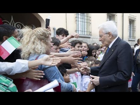 Mattarella nella Romagna alluvionata: l’applauso della folla a Forlì