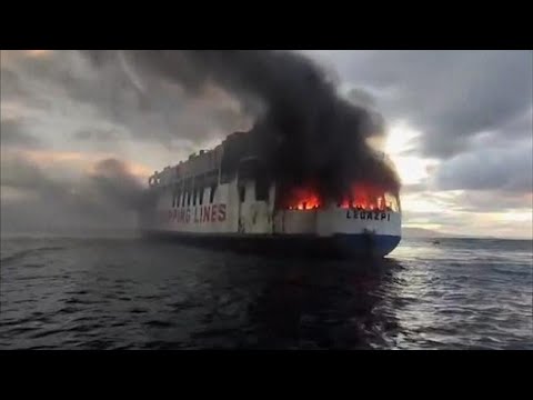 Filippine, in fiamme traghetto: a bordo 120 persone