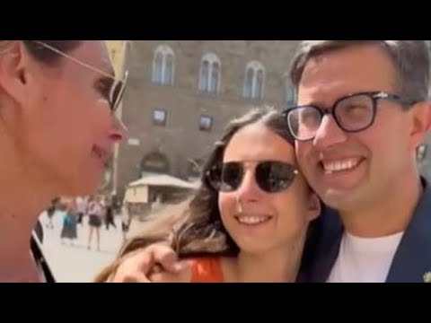 L’omaggio di Nardella e Firenze a Francesco Nuti: in piazza Signoria risuonano le note di «Sarà…