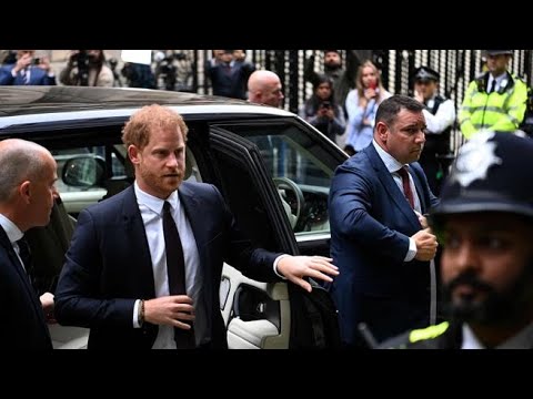 L’arrivo di Harry all’Alta Corte per testimoniare sul caso Mirror