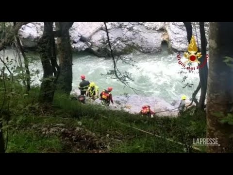 Ritrovata morta la 18enne Denise Galatà: le ricerche dei vigili del fuoco nel fiume Lao