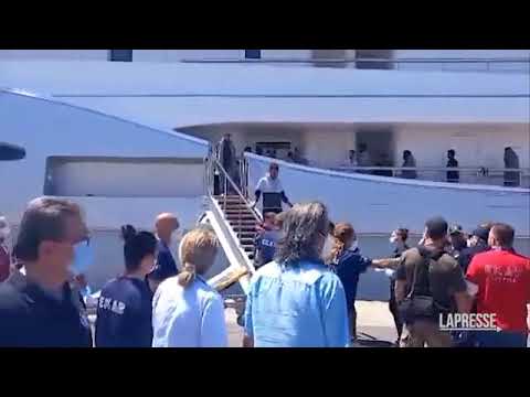 Migranti diretti in Italia naufragano al largo della Grecia, centinaia i dispersi