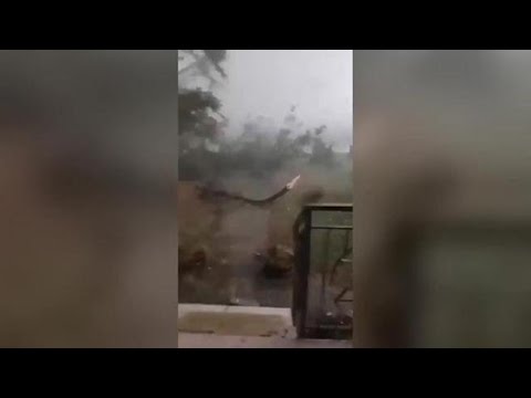 Maltempo, tromba d’aria nel Ravennate: forti raffiche di vento e danni a strutture e case