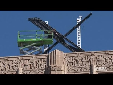 Usa, una gigantesca “X” appare in cima all’ex quartier generale di Twitter