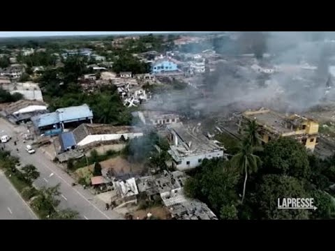Esplode un magazzino di fuochi d’artificio nel sud della Thailandia: almeno 9 morti