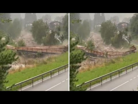 Nubifragio in Alto Adige, il torrente in piena a Valdaora travolge e porta via un ponte