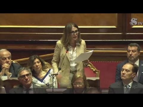 Santanchè: “Le multe? Non sono mie ma dei carabinieri che avevano la mia vettura in comodato…”