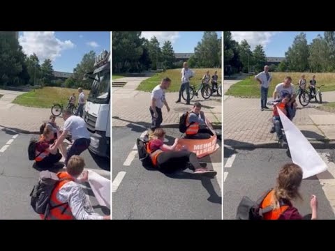 Un camionista tedesco perde la pazienza e investe il cordone umano degli attivisti di Ultima…