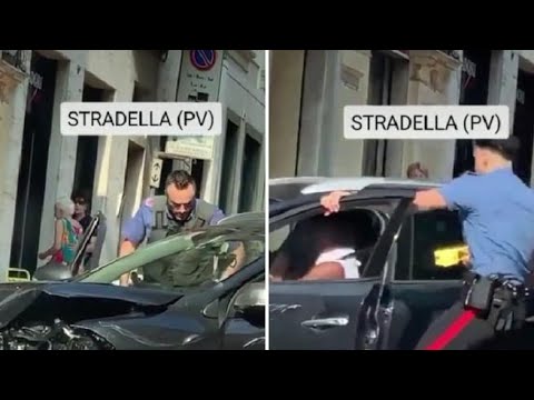 Tenta di scappare dopo l’incidente ma fugge con il carabiniere nell’automobile