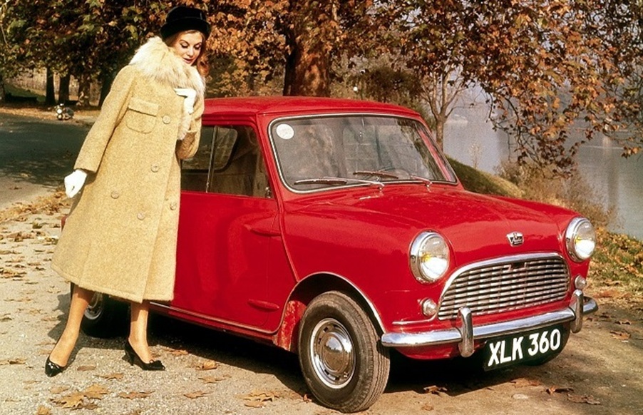 La prima Mini-Minor – Il Festival dell’Isola di Wight – L’elezione di Giovanni Paolo I
