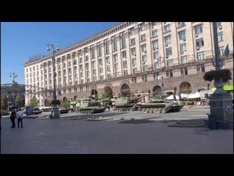Kiev, a piazza Maidan  i preparativi per la festa nazionale di indipendenza del 24 agosto