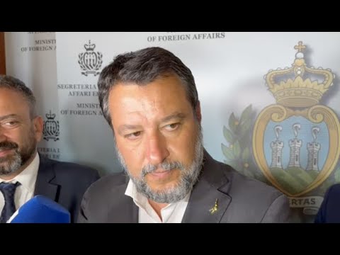 Salvini: «Useremo le tasse alle banche per aumentare gli stipendi»