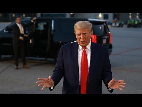 Le parole di Trump dopo l’arresto e la foto segnaletica: «È un giorno triste, è stata una…