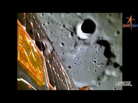 Chandrayaan-3, le prime immagini della missione indiana: il rover Pragyan esce dalle rampe e…
