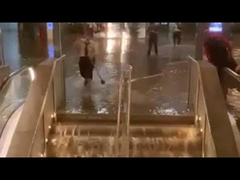 Forte nubifragio a Genova: la stazione di Principe si trasforma in una cascata d’acqua