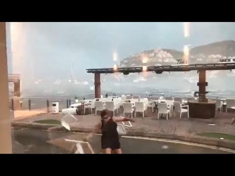 Una tempesta si è abbattuta su Maiorca: il video della tettoia sradicata dal vento che si…