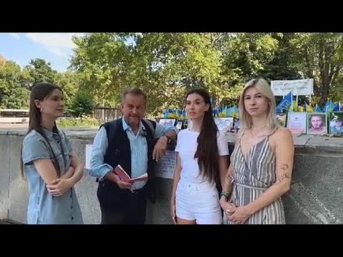 Le compagne dei soldati ucraini morti in guerra si riuniscono in un’associazione che offre…