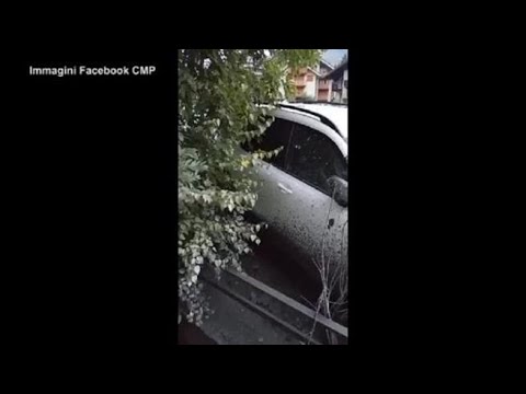 Nubifragio a Bardonecchia, il giorno dopo: auto trascinate tra il fango