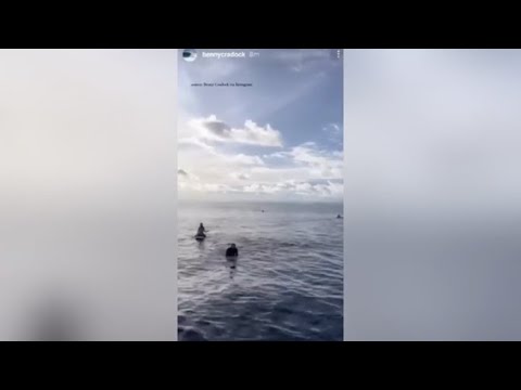 Indonesia: il video del ritrovamento dei surfisti dispersi, aggrappati alle tavole ed esausti