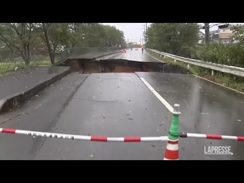 Edifici danneggiati e strade squarciate: Giappone nella morsa della tempesta tropicale