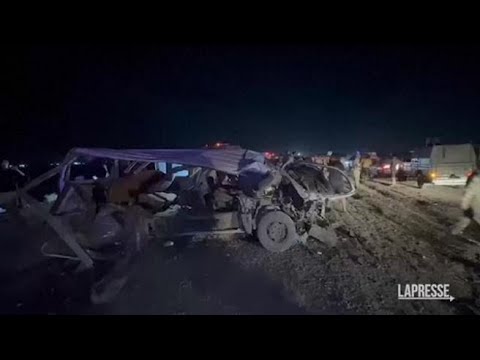 Iraq, si ribalta autobus con pellegrini a bordo: 18 vittime