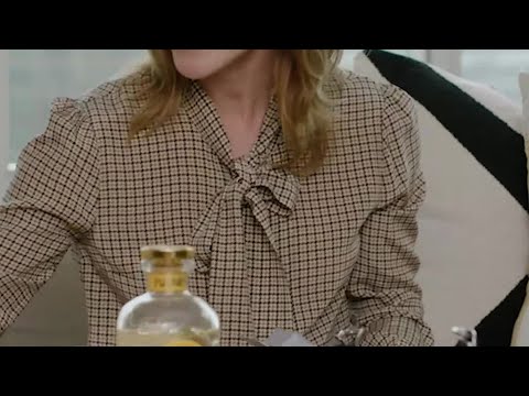 #EmmaWatson ha sempre nella borsa…dei tarocchi!