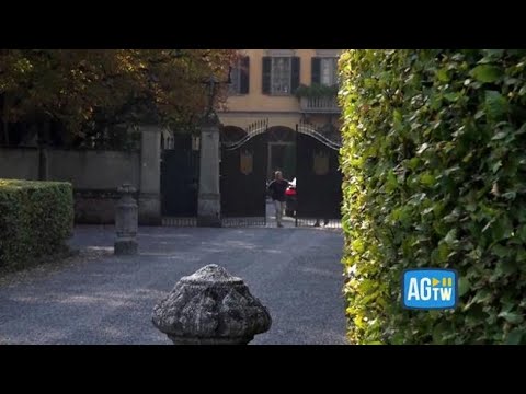 Berlusconi, l’arrivo dei figli ad Arcore per la firma del testamento