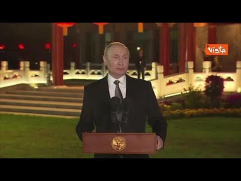 Putin: «Biden pensa che Russia ha già perso? Allora non invii Atacms e venga da noi per tè e…
