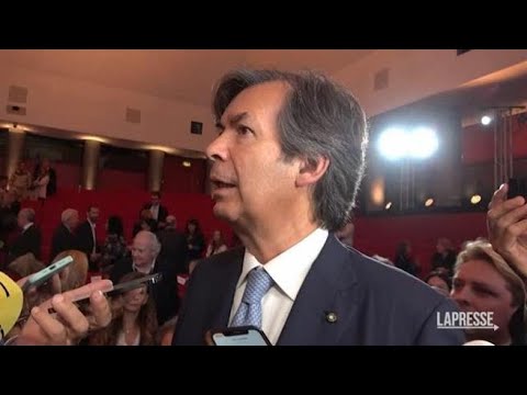 Intesa Sanpaolo non pagherà la tassa sugli extraprofitti, Messina: “Soluzione più corretta”
