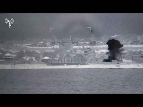 Israele, attacco dal mare ad Hamas: distrutta base nel sud di Gaza