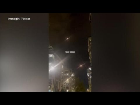 Medioriente, razzi sul centro di Israele: esplosioni nel cielo