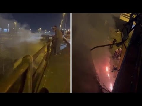 Mestre, il video dal cavalcavia dal quale il bus è precipitato. L’automobilista: «Mamma mia che…