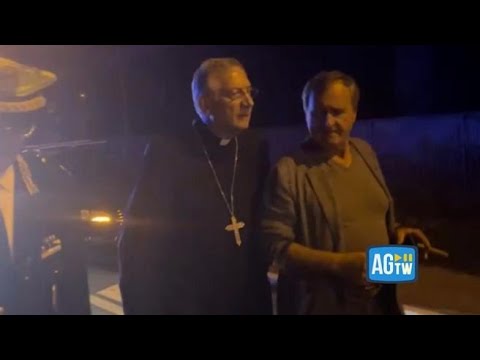 Il Patriarca di Venezia benedice le salme delle vittime di Mestre con il sindaco