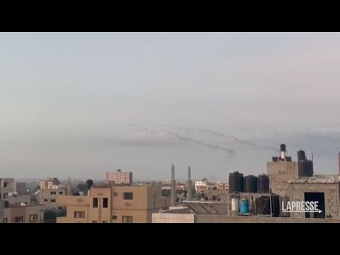 Risuonano le sirene a Tel Aviv dopo la pioggia di razzi da Gaza su Israele