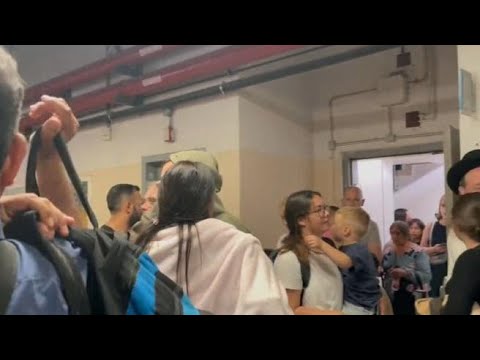L’italiana nel rifugio dell’aeroporto di Tel Aviv: «C’è un attacco missilistico in corso, è…